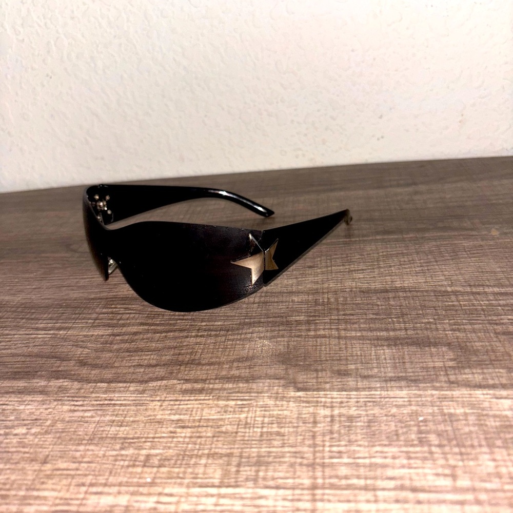 Y2K Futuristic Black Shield Sunglasses with Silver Star Detail